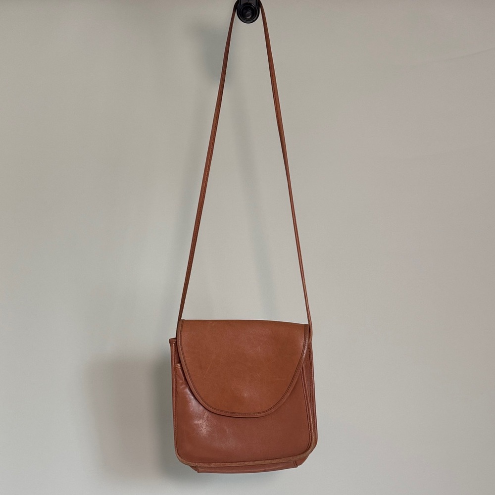Classic Leather Crossbody Bag in Cognac Brown